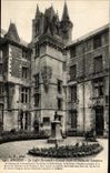 CPA Angers Le Logis Barrault grand Logis et Statue de Lenepveu