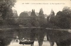 CPA Paris Avoids It Chaumont Hillocks the Suspended bridge and the Lake