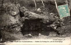 CPA Foret de Fontainebleau Fontalne du Touring Club Pres la Roche Eponge