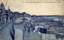 CPA La Baule on Sea Seen on the Embankment and the Beach