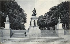 CPA Nantes Monument raised with the Memory of the Children of the Lower Loire