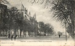 CPA Nantes the Course St Pierre and  Apse of the Cathedral