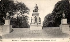 CPA Nantes Course Saint Pierre Monument of the Combatants 1870 1871