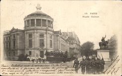 CPA Paris Museum Guimet Militaria Bus