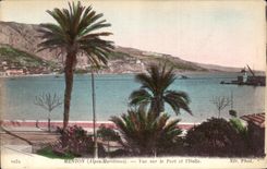 CPA Menton Vue sur le Port et l ltalie