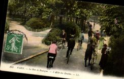 CPA Paris the Wood of Boulogne Allee of the Maples Bicycle Cycling Bike Cycles