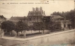 CPA Deauville the Flowered Beach La Poste and the Town hall