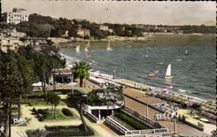 CPSM Juan Les Pins Vue d ensemble avec la Plage du Grand Pin et le Provencal Collection Le Cote d Azur