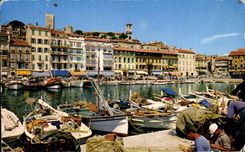 CPA Cannes a corner of the Port the Quay St Pierre and Suquet
