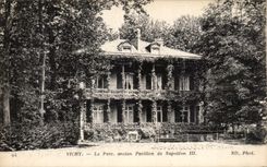 CPA Vichy the Park old House of Napoleon lll