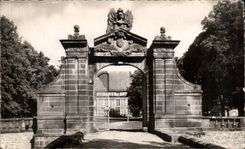 CPA Surroundings of Vichy and Chatel Guyon Castle Effiat construct in by the Marshal Effiat father Five Mars old