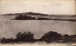 CPA Hyeres Giens La Tour Fendue et I Ile du Grand Ribeaud