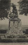 CPA Chateaudun Monument de la Defense par Mercie petit pli en coin sinon TB