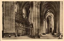 CPA Cathedrale de Chartres Interieur de la Cathedrale Le Deambulatoire