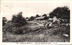 CPA Camp de Mailly Dans les Taillis du Camp Tank Militaria 