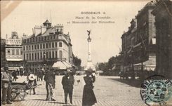 CPA Bordeaux Place de la Comedie et monument des Girondins