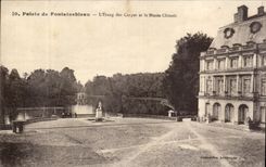 CPA Palais de Fontainebleau L Etang des Carpes et le Musee Chinois