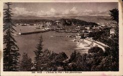 CPA Nice L Entree du POrt Vue panoramique