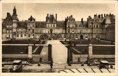 CPA La douce france Palais de Fontainebleau 