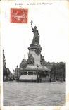 CPA Parais La Statue de la Republique