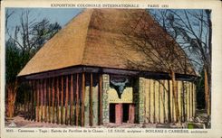 CPA internacional Paris colonial justa el Camerun Togo de la casa de campo de caza la sabia