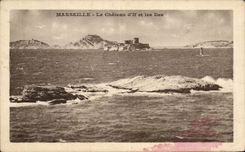 CPA Marseille Le Chateau d If et les Iles