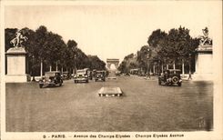 CPA Paris Avenue des Champs Elysees Champs Elysees Arc de Triomphe 