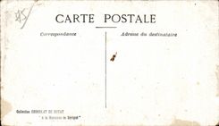 CPA Collection of the Chocolate De Royat Paris Floods a Boat entering a Gate cochere Inondations 1910