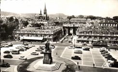 CPA Nancy Place Stanislas L Are de Triomphe et l eglise Saint Epvre