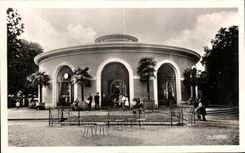 CPA Vichy Source de I Hopital