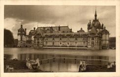 CPA Chateau De Chantilly Les Chateaux le petit Chateau et la Tour du Tresor The little Place and Treasury Tower