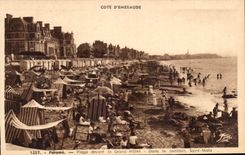 CPA Parame Plage devant le Grand Hotel Dans le lointain Saint Malo