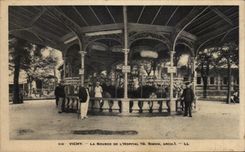 CPA Vichy La source De L Hopital 