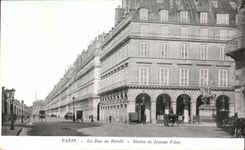 CPA Paris the Street of Rivoli Statue of Jeanne Arc