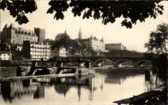 CPA Pau the Henri castle seen of left bank of the gave