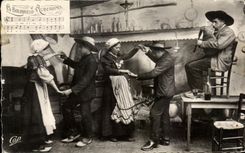 CPA Types D Auvergne La Bourree Folklore Costume Coiffes