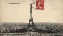 CPA Paris La Tour Eiffel Vue panoramique