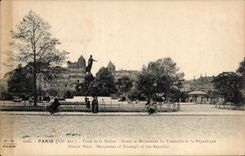 CPA Paris Place de la Nation Bassin et Monument du Triomphe de la Republique Nation Place