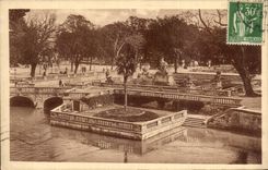 CPA Nimes Le Jardin de la Fontaine La Source et les Bains
