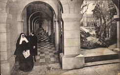 CPA Bernatette au couvent Saint Gildard a Nevers