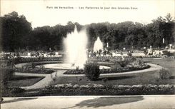 CPA Parc de Versailles Les Parterres Le Jour des Grandes Eaux