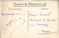 CPA Versailles Le Petit Trianon Musee des Voitures Voiture du Sacre de Charles X