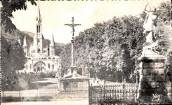 CPA Lourdes the Basilica and Esplanade