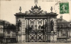 CPA Chartres Grille de l Hotel Dieu