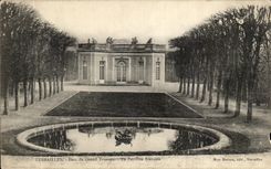 CPA Versailles Parc du Grand Trianon Le Pavillon francais