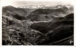 CPA Les Pyrenees Col d'Aspin Route du Col d'Aspin vue Sur La Vallee d'Aure