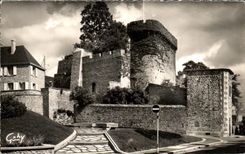 CPA Avranches Le Donjon Et Les Remparts