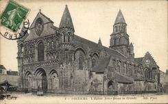 CPA Poitiers L'Eglise Notre Dame La Grande