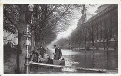 CPA Paris Inondations Avenue d'Antin 