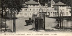 CPA Bagnoles De L'Orne Entree De l'Etablissement Thermal